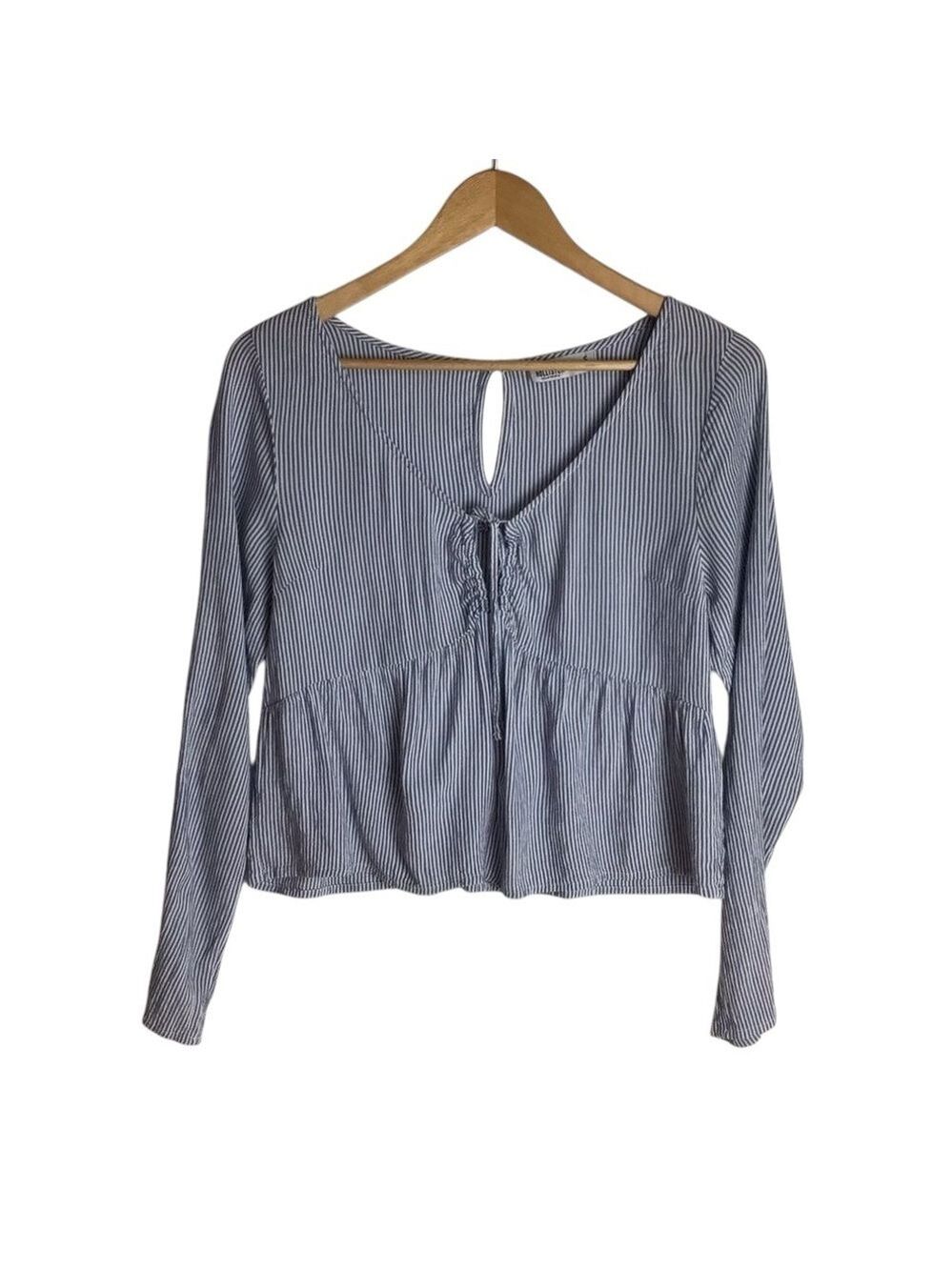 2/40$ Hollister Baby Blue Blouse Lightweight Summer Spring Boho cowgirl woven
